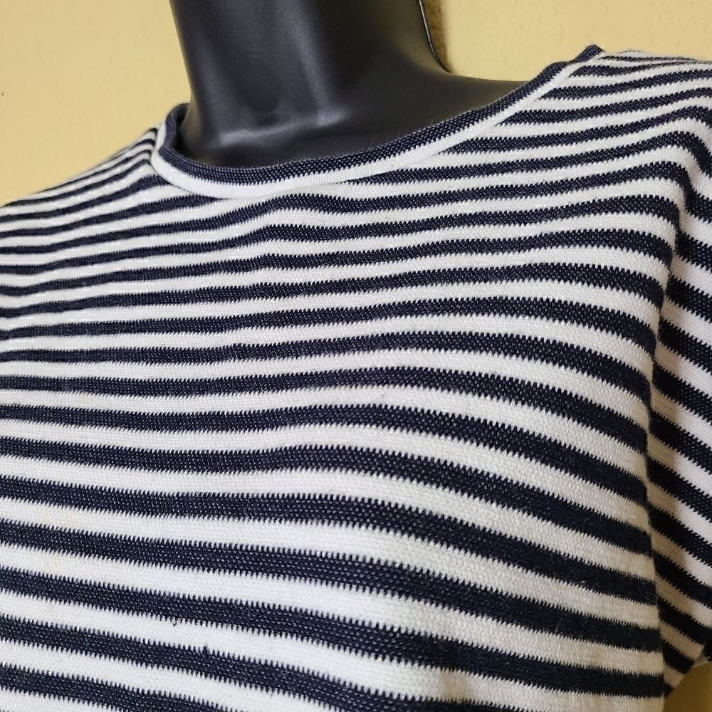 Express Striped Short Sleeve Top - Picture 3 of 8